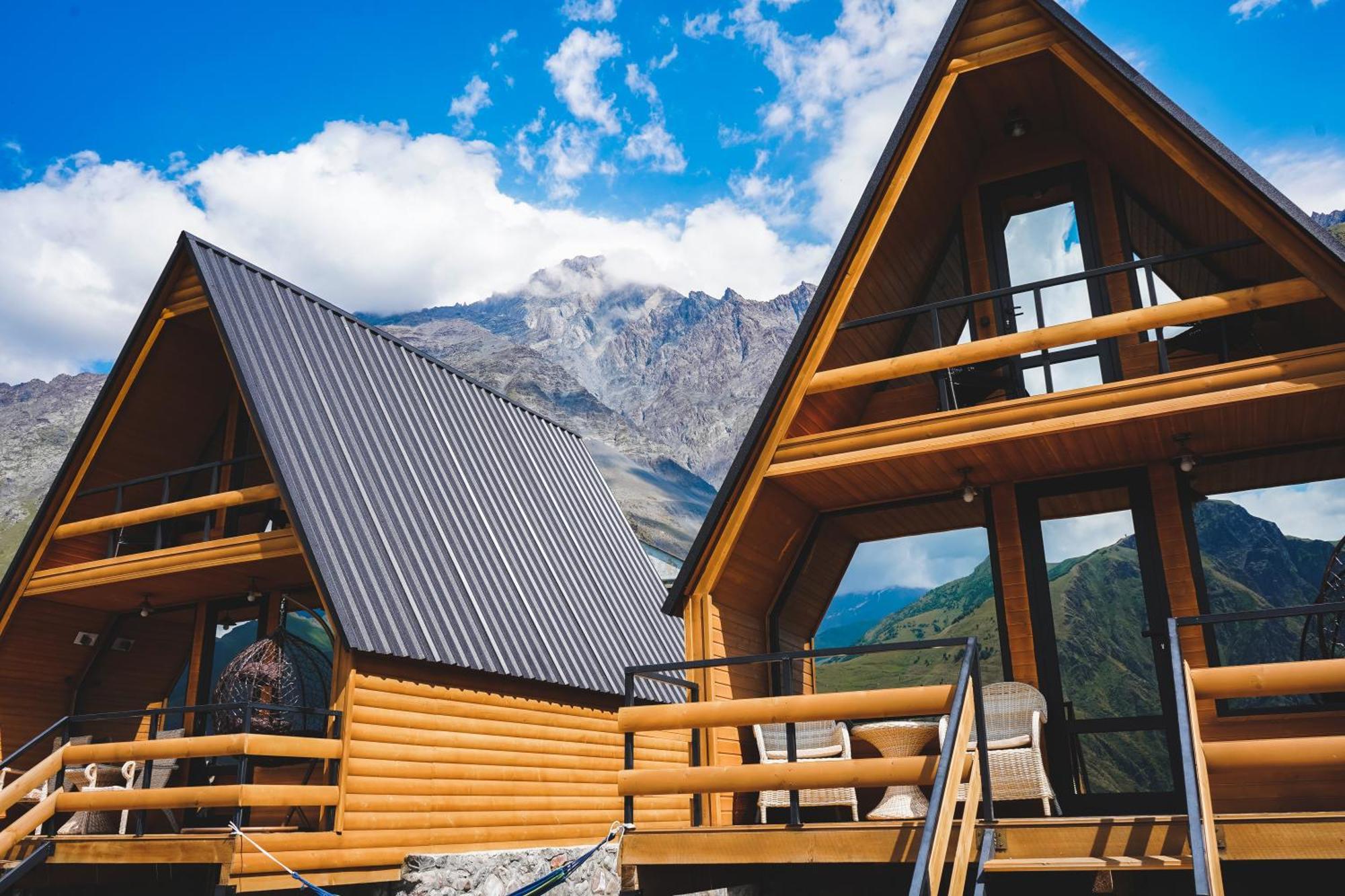 Villa Lonely Mountain Kazbegi Exterior foto