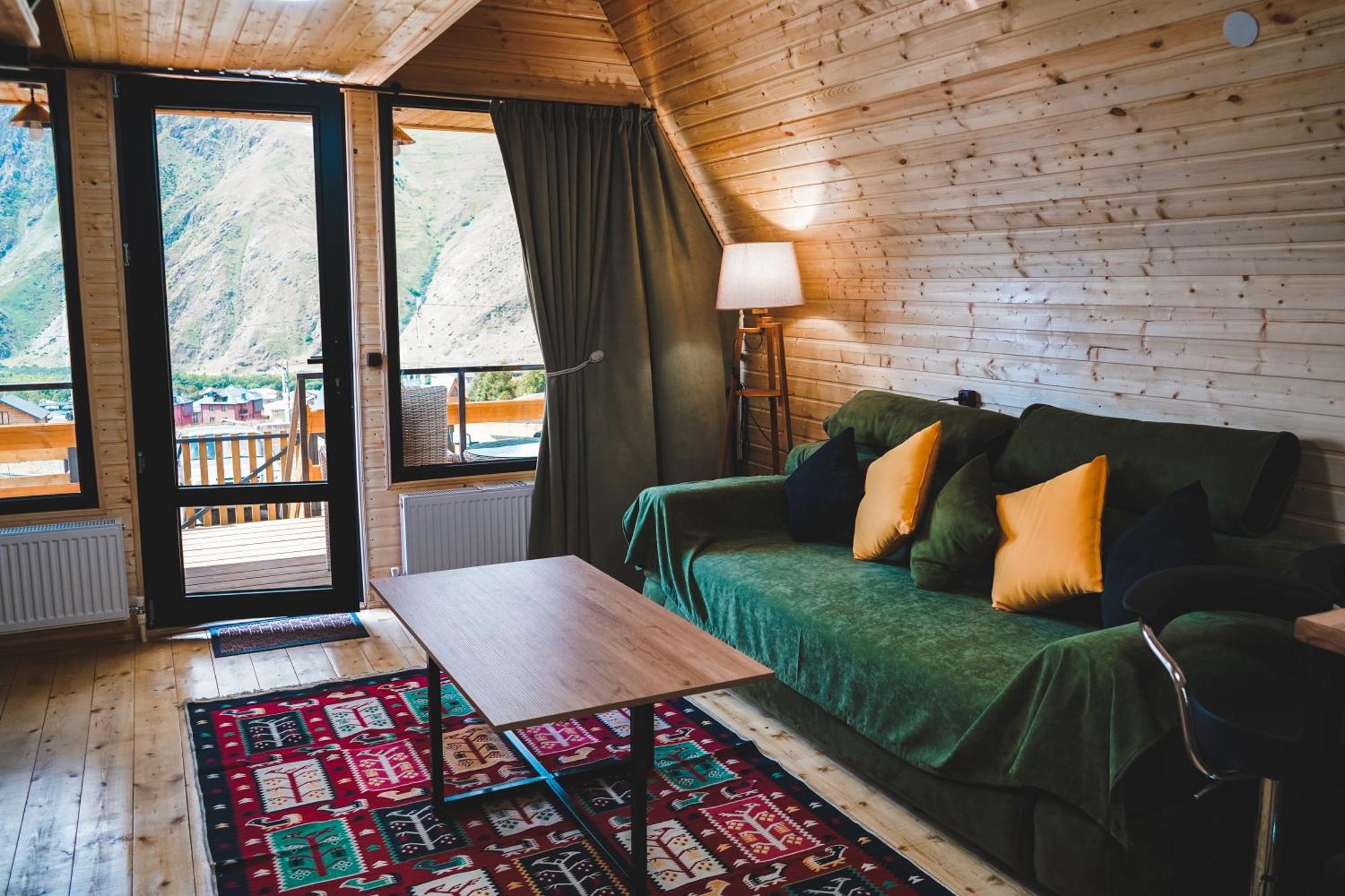 Villa Lonely Mountain Kazbegi Exterior foto
