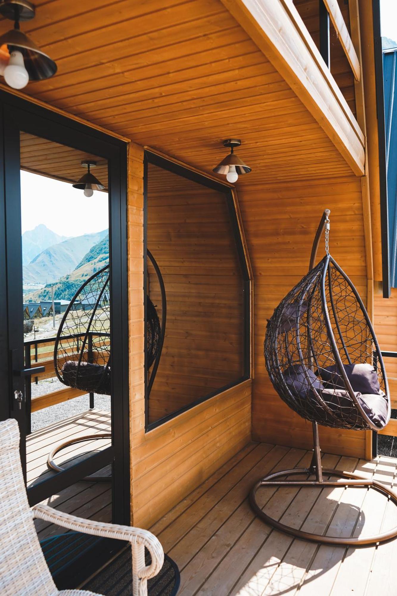 Villa Lonely Mountain Kazbegi Exterior foto